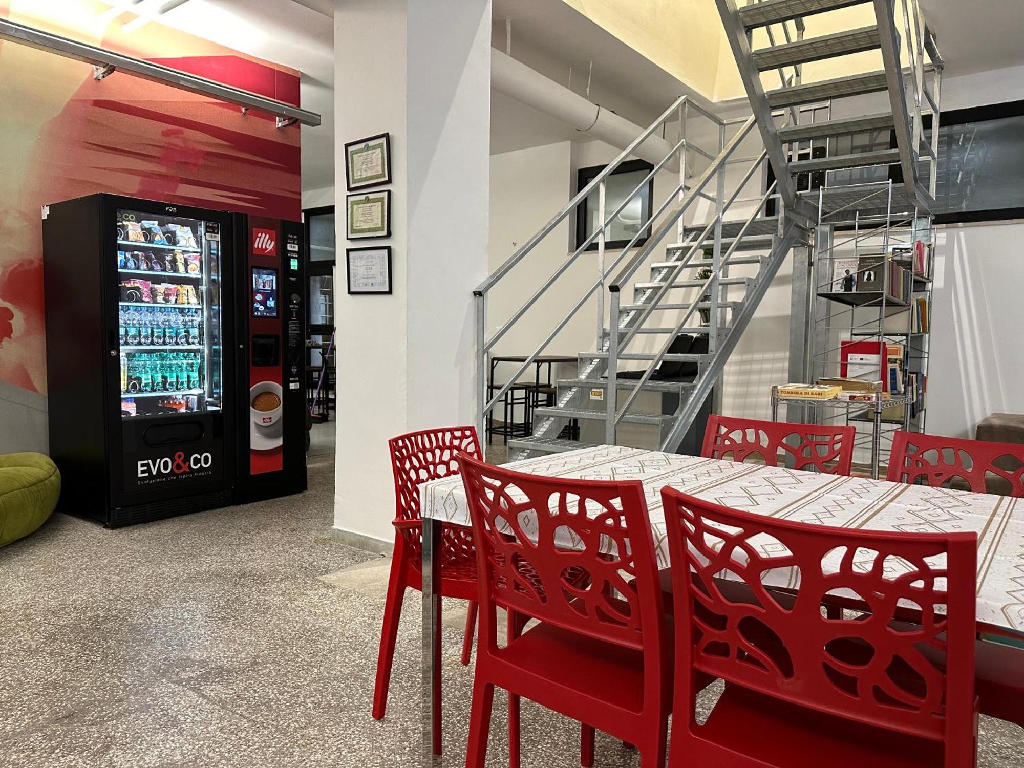 Cconforthotels Host Bari Centrale Zewnętrze zdjęcie